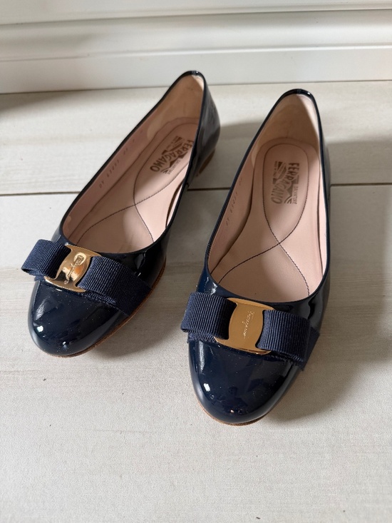 Salvatore Ferragamo Shoes - Salvatore Ferragamo Varina Navy Patent Leather Bow Flats - Size 9 B